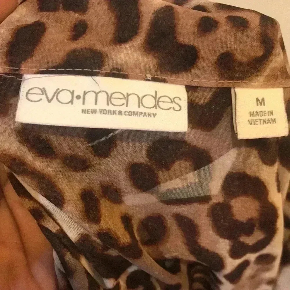 EVA MENDES Sheer Animal Long Sleeved Tie Neck Button Down Blouse-Size M - Picture 9 of 9